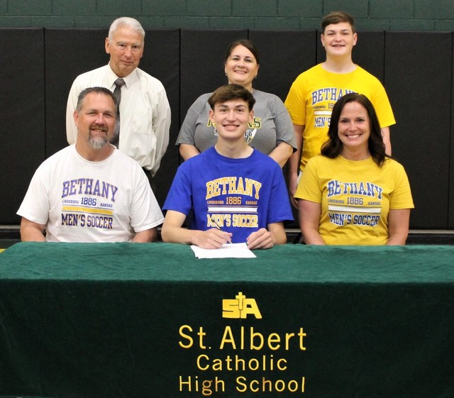 2022 Gavin Tarbox signs with Bethany